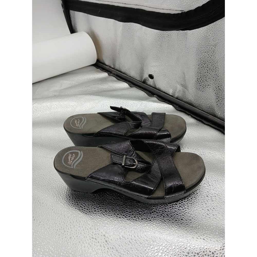 Dansko Sela Black Patent Leather Criss Cross Slide Sandal 41